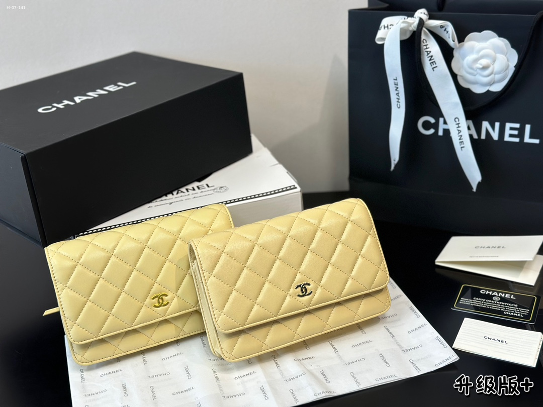 Chanel shoulder bag crossbody bag fashion chain bag