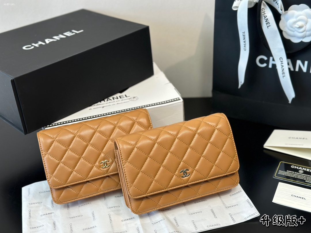 Chanel shoulder bag crossbody bag fashion chain bag
