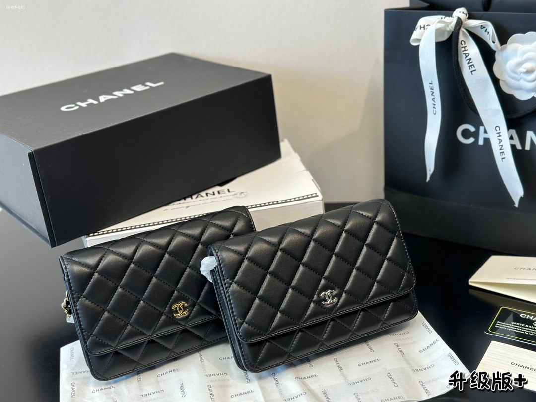 Chanel shoulder bag crossbody bag fashion chain bag
