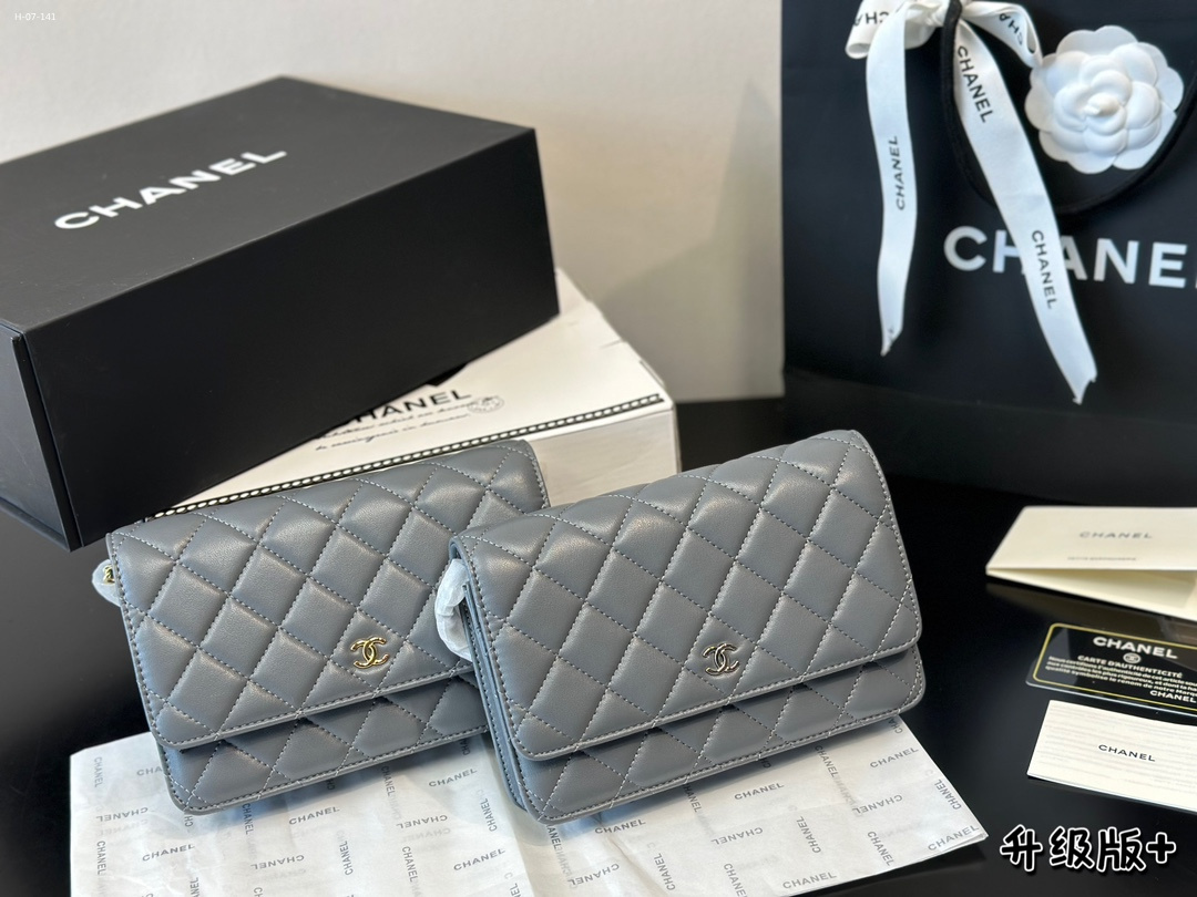 Chanel shoulder bag crossbody bag fashion chain bag