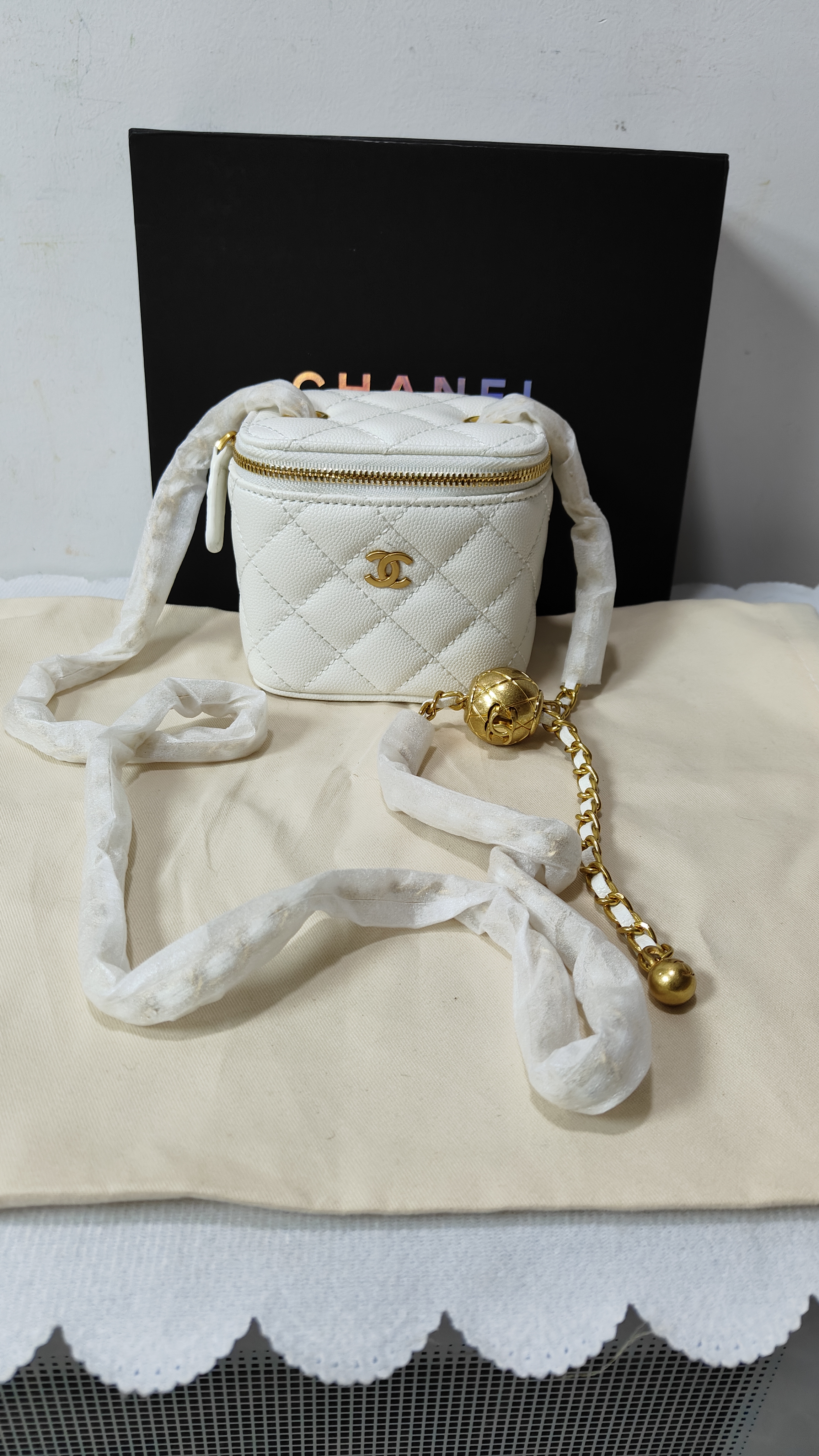 CHANEL white small bag