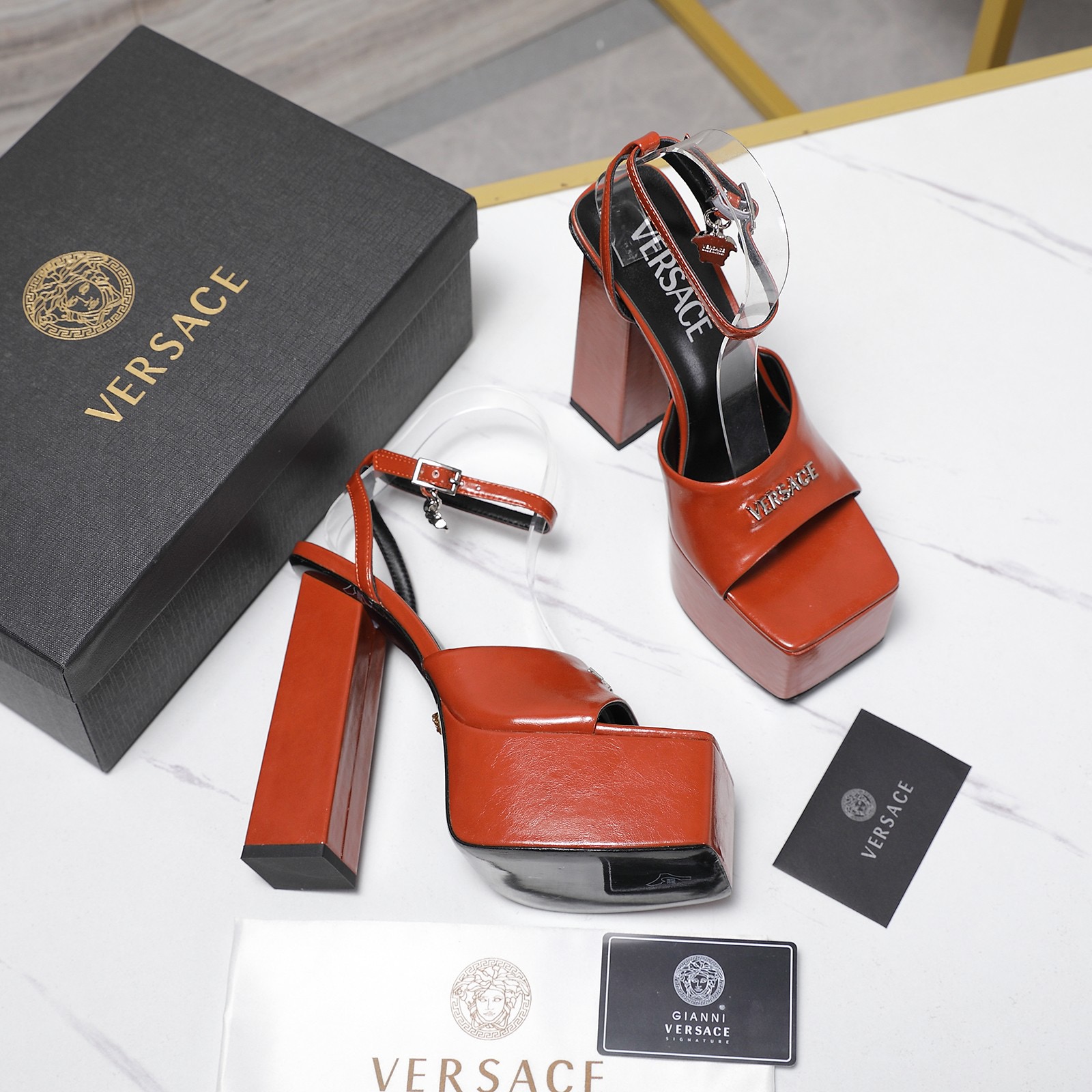 Versace Fashion Show New Collection Medusa's new sandals