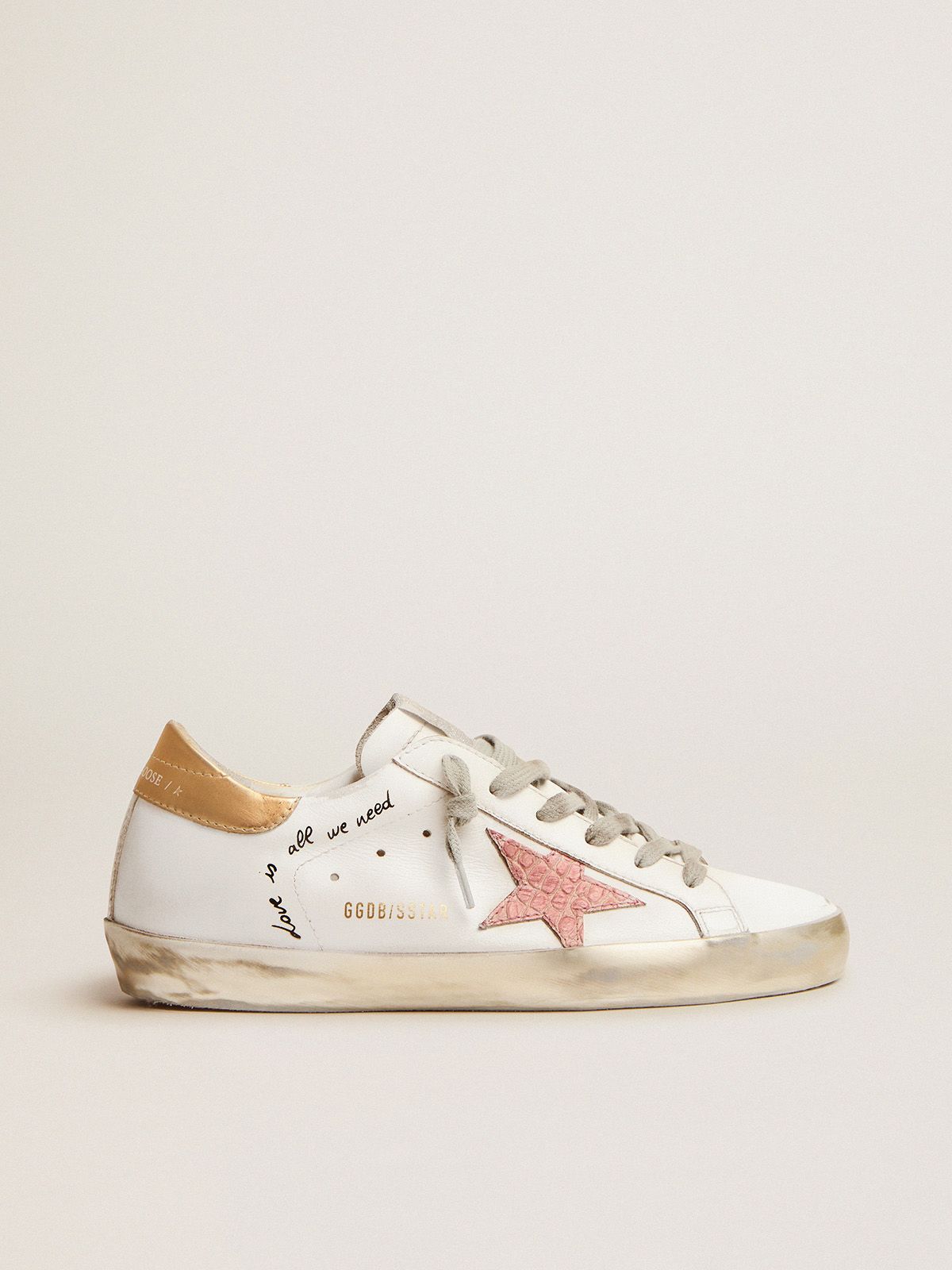 Sneakers Uomo Golden Goose Super-Star sneakers with handwritten lettering and crocodile-print leather stars
