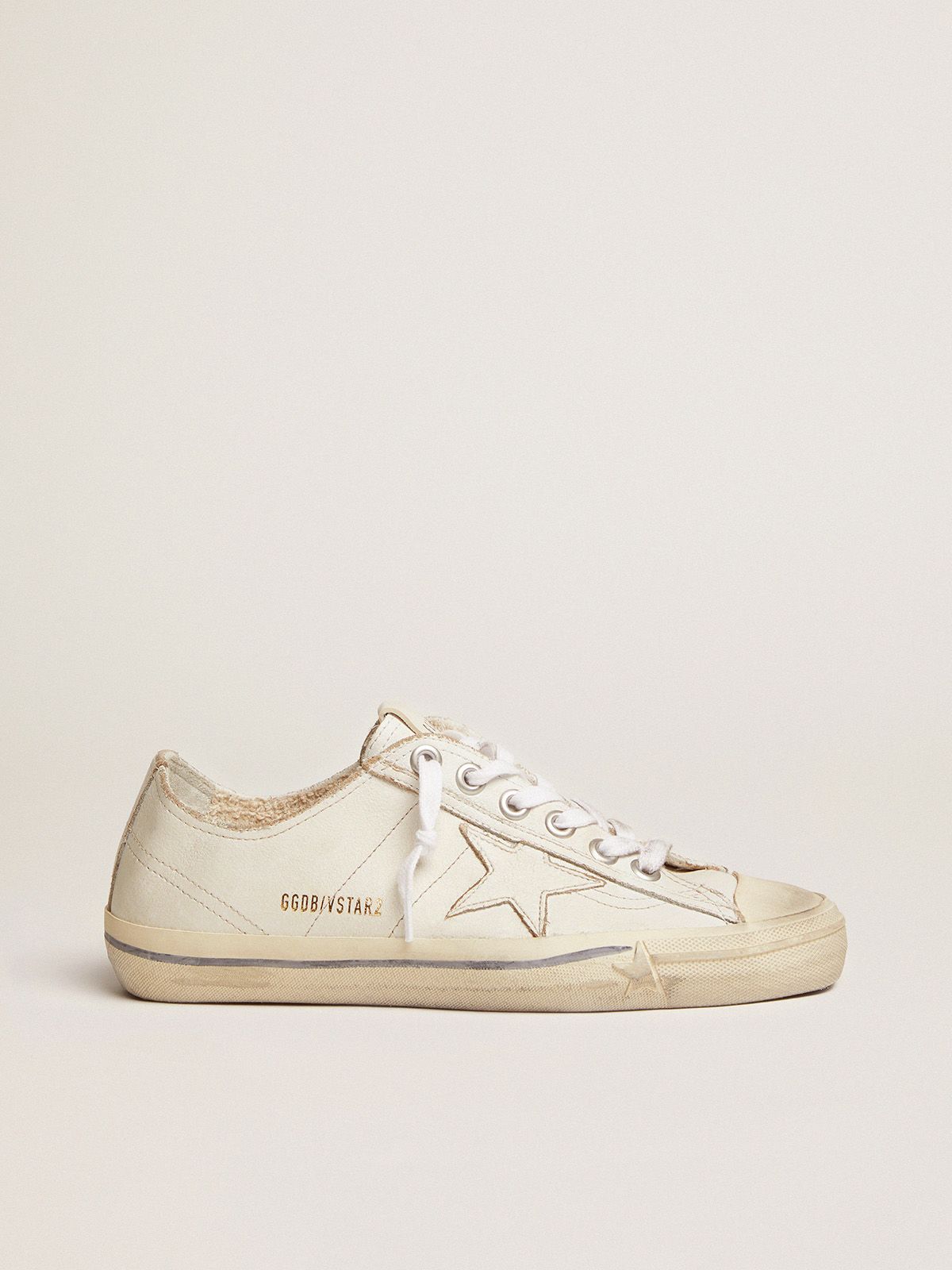 golden goose in vintage-effect leather sneakers V-STAR