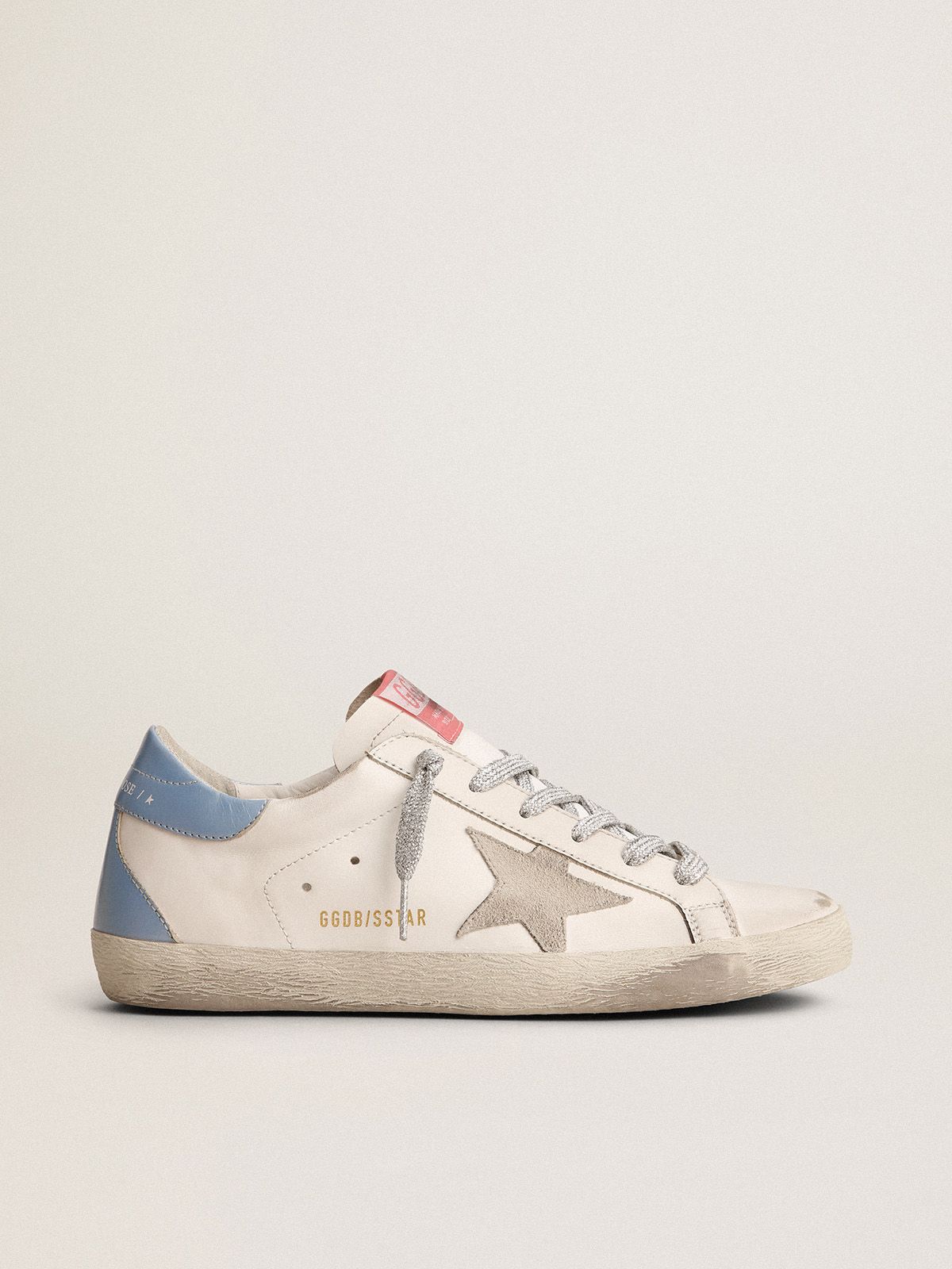 Sneakers Uomo Golden Goose Super-Star sneakers with sky-blue laminated leather heel tab and ice-gray suede star