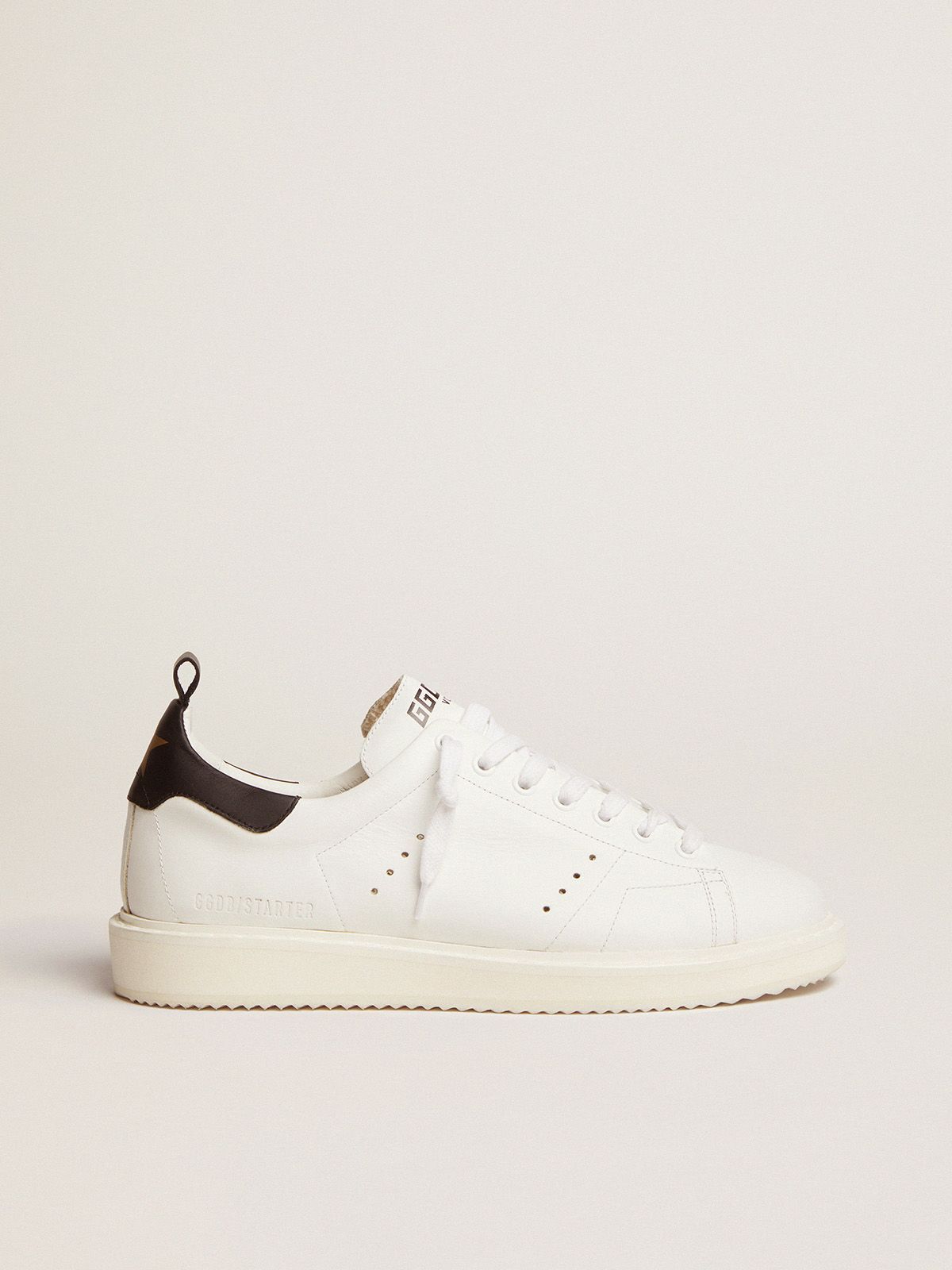 Starter sneakers in leather with black heel tab
