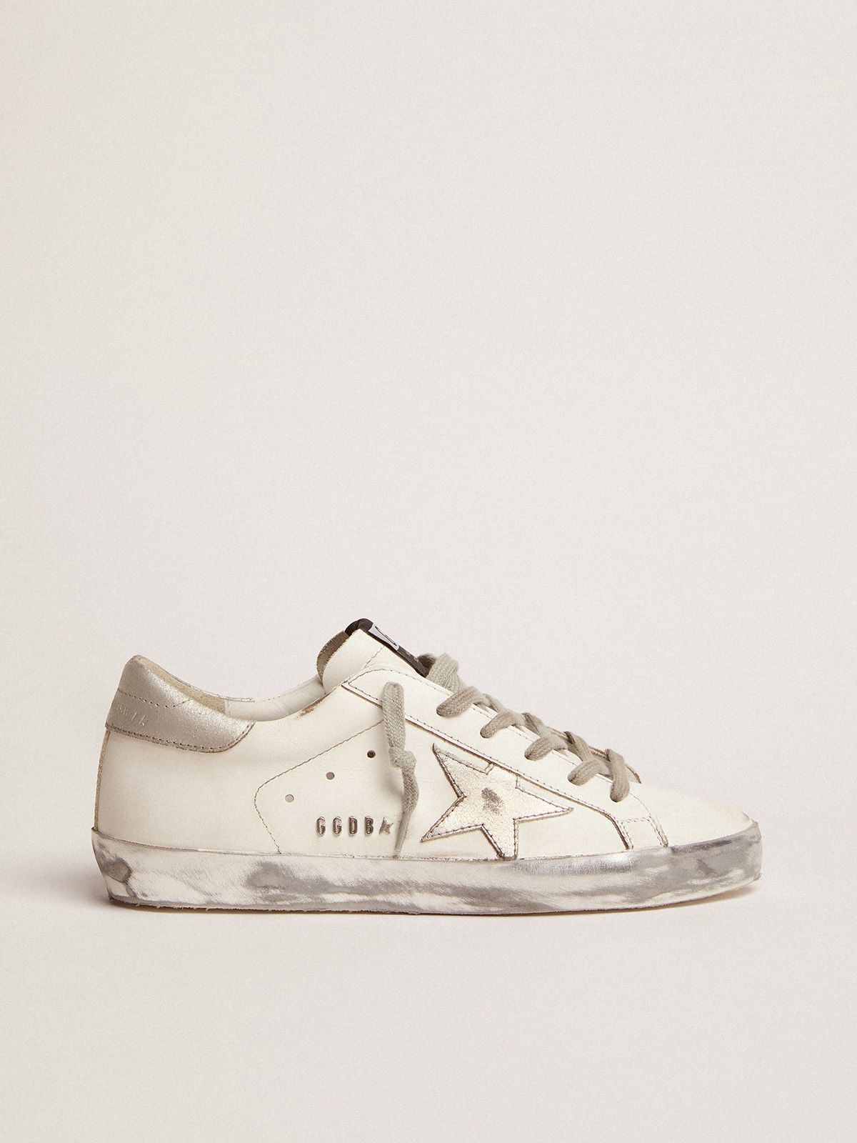 Sneakers Uomo Golden Goose Super-Star sneakers with silver sparkle foxing and metal stud lettering
