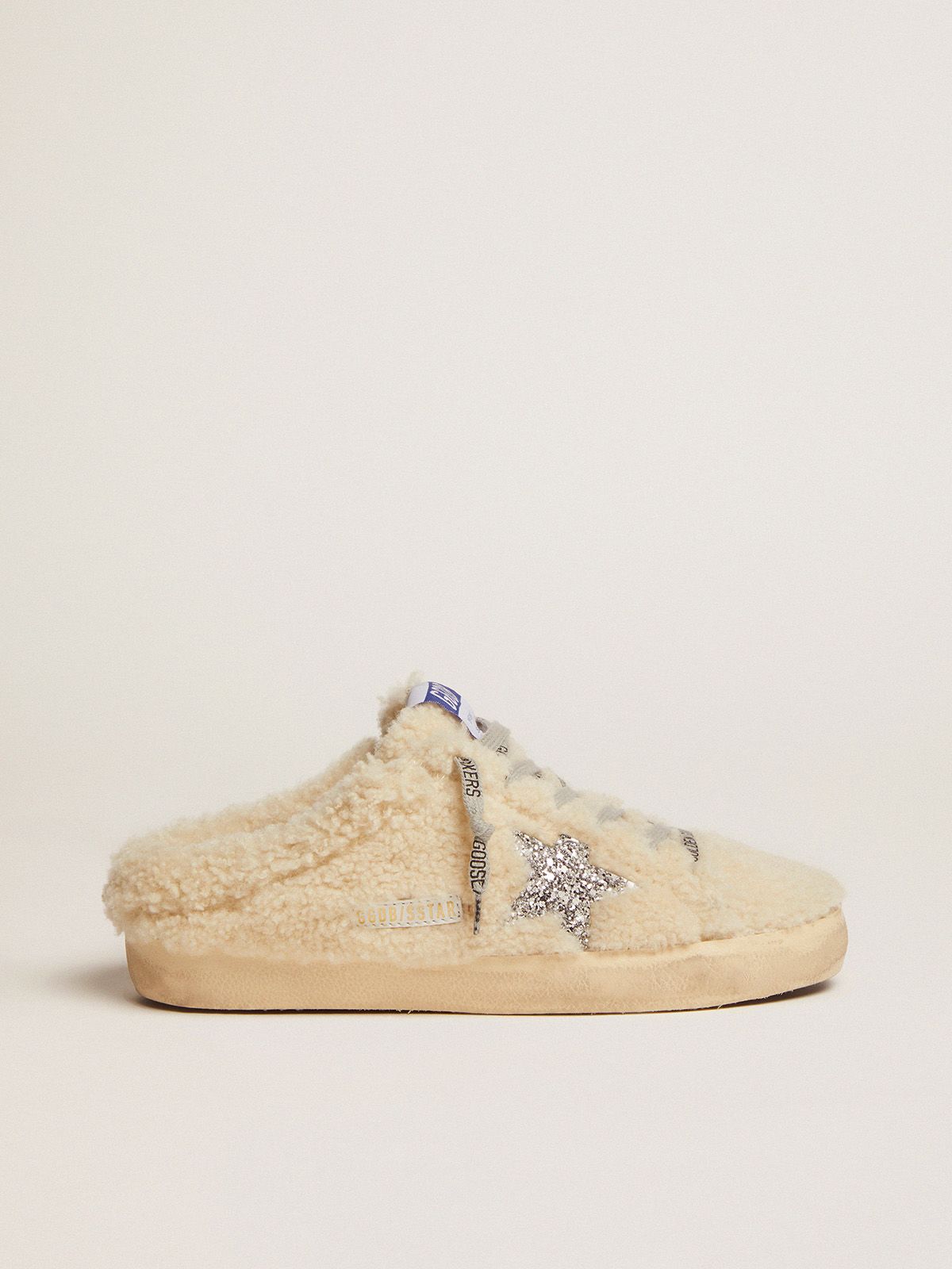 Sneakers Uomo Golden Goose Super-Star Sabots in natural white shearling with silver glitter star