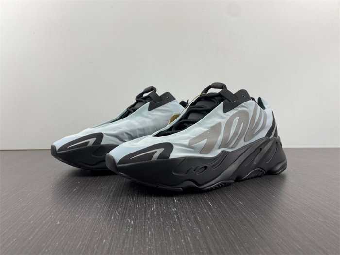 ADS Yeezy Boost 700 MNVN Blue Tint GZ0711