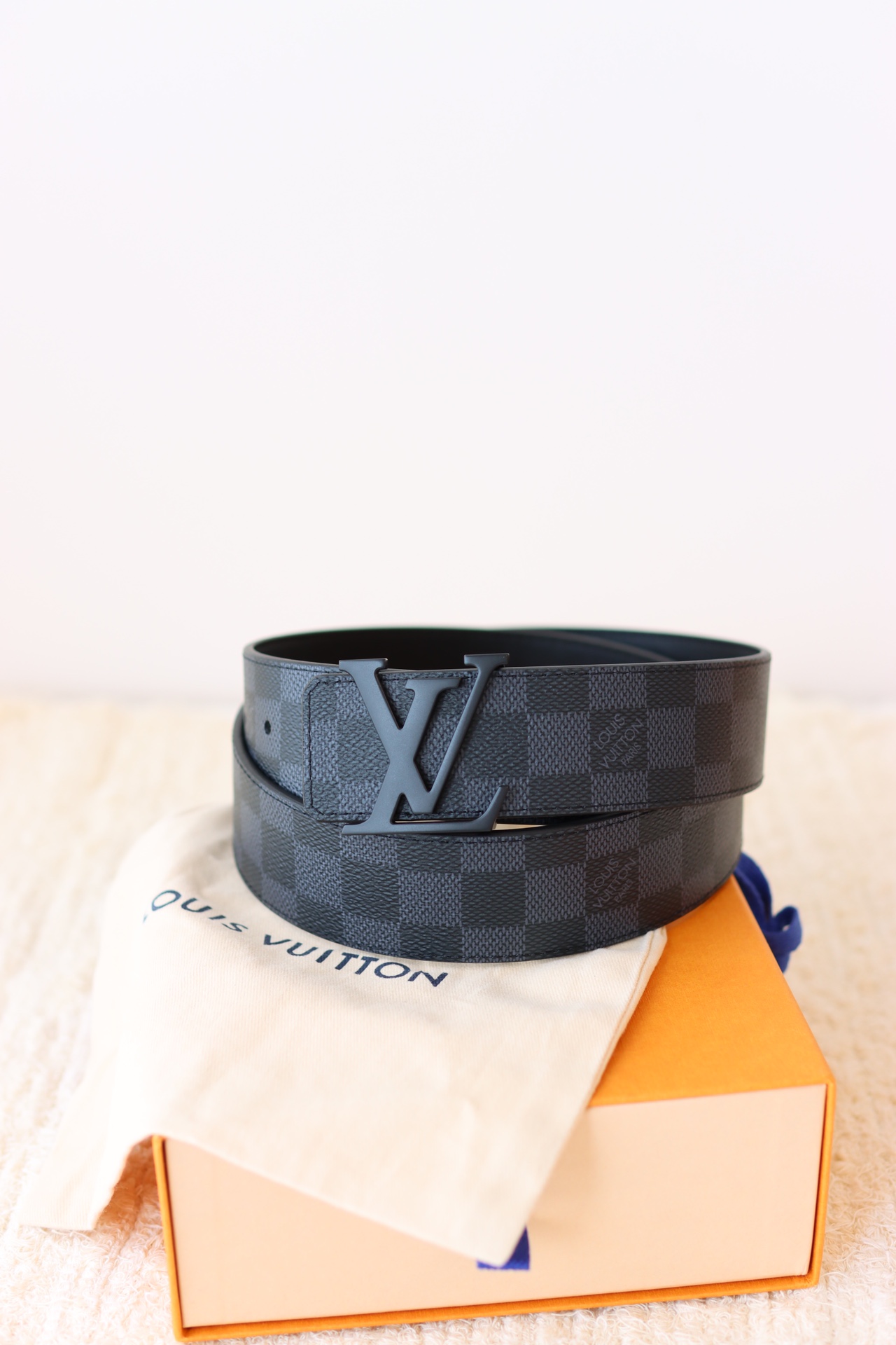 L X V 40mm Black Belt