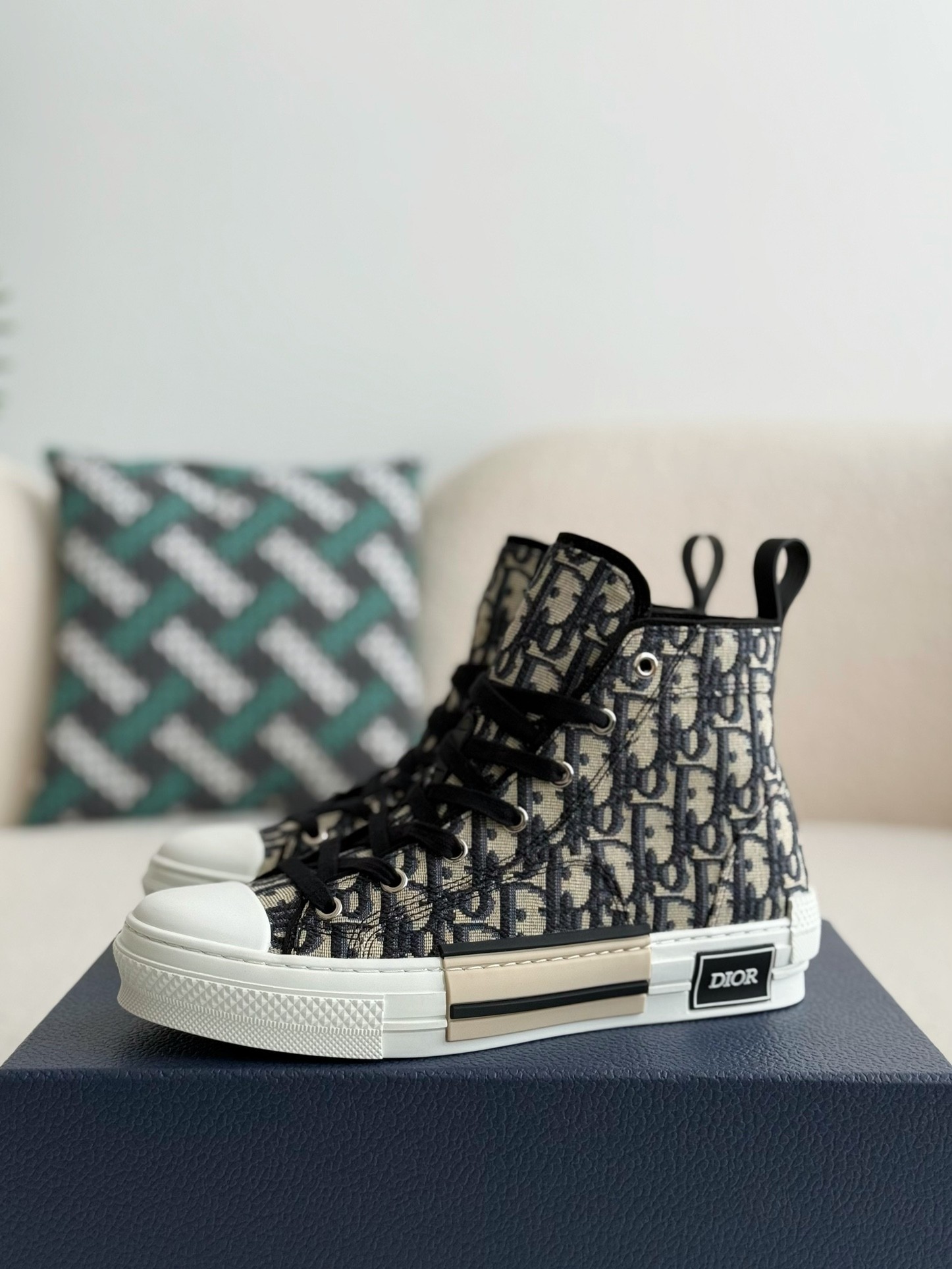 DR B23 logo print high top sneakers