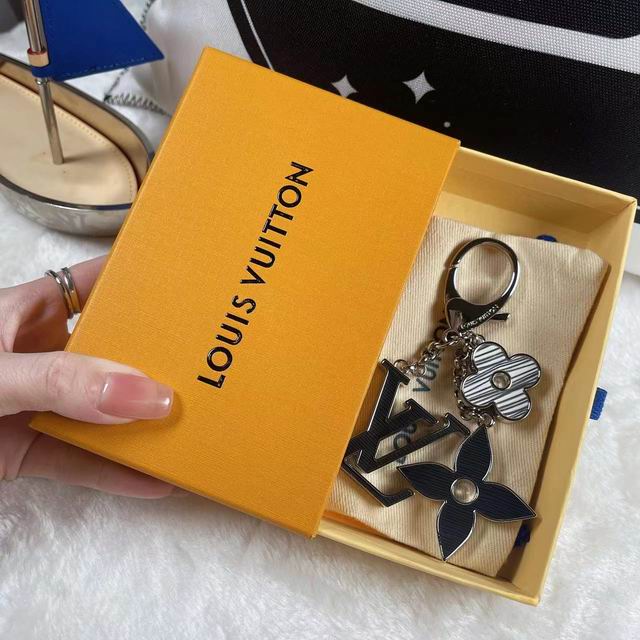 L X V Key Ring