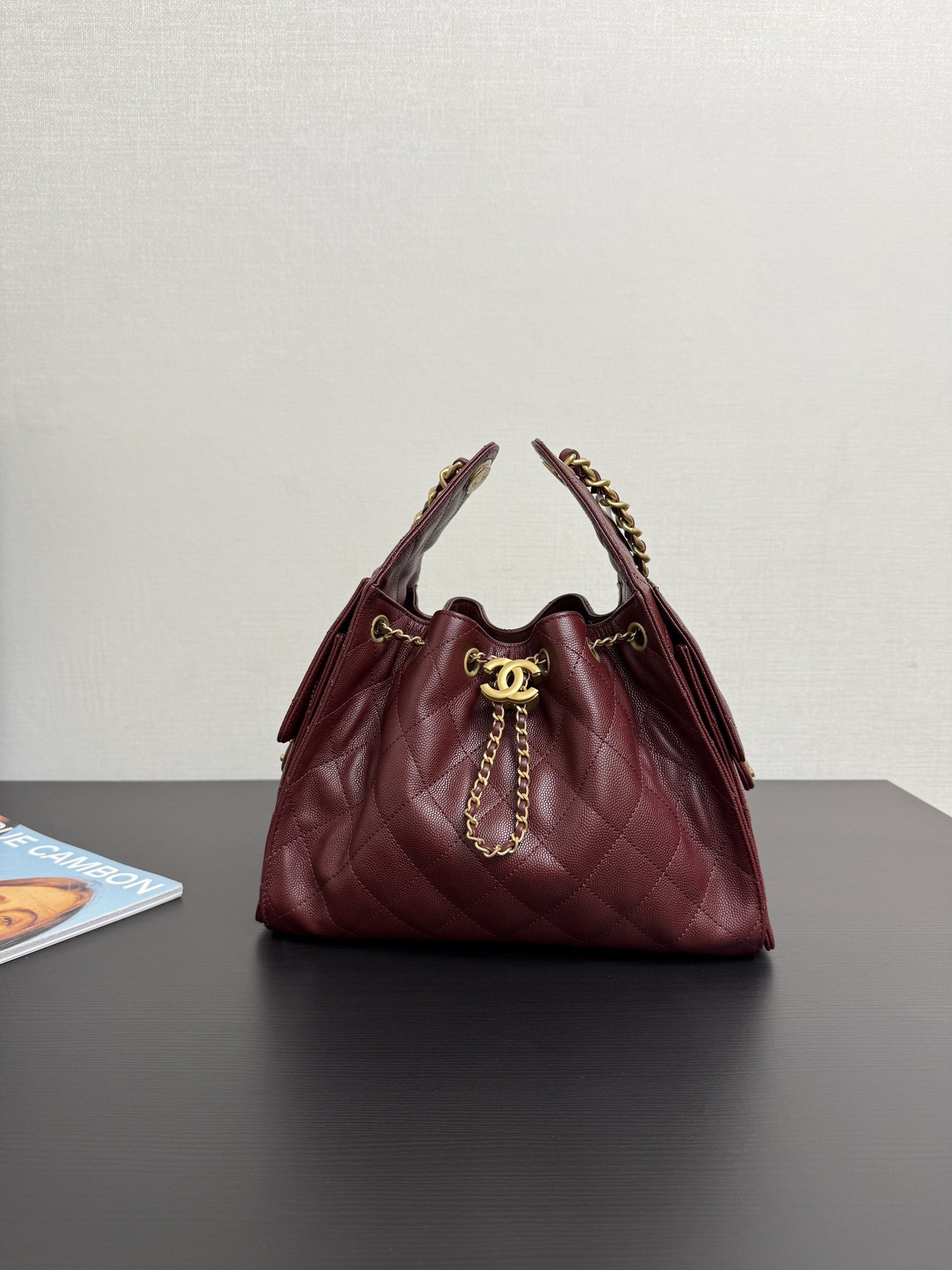 Chane shoulder bag Sizes：30x26x14cm（Multiple colors）