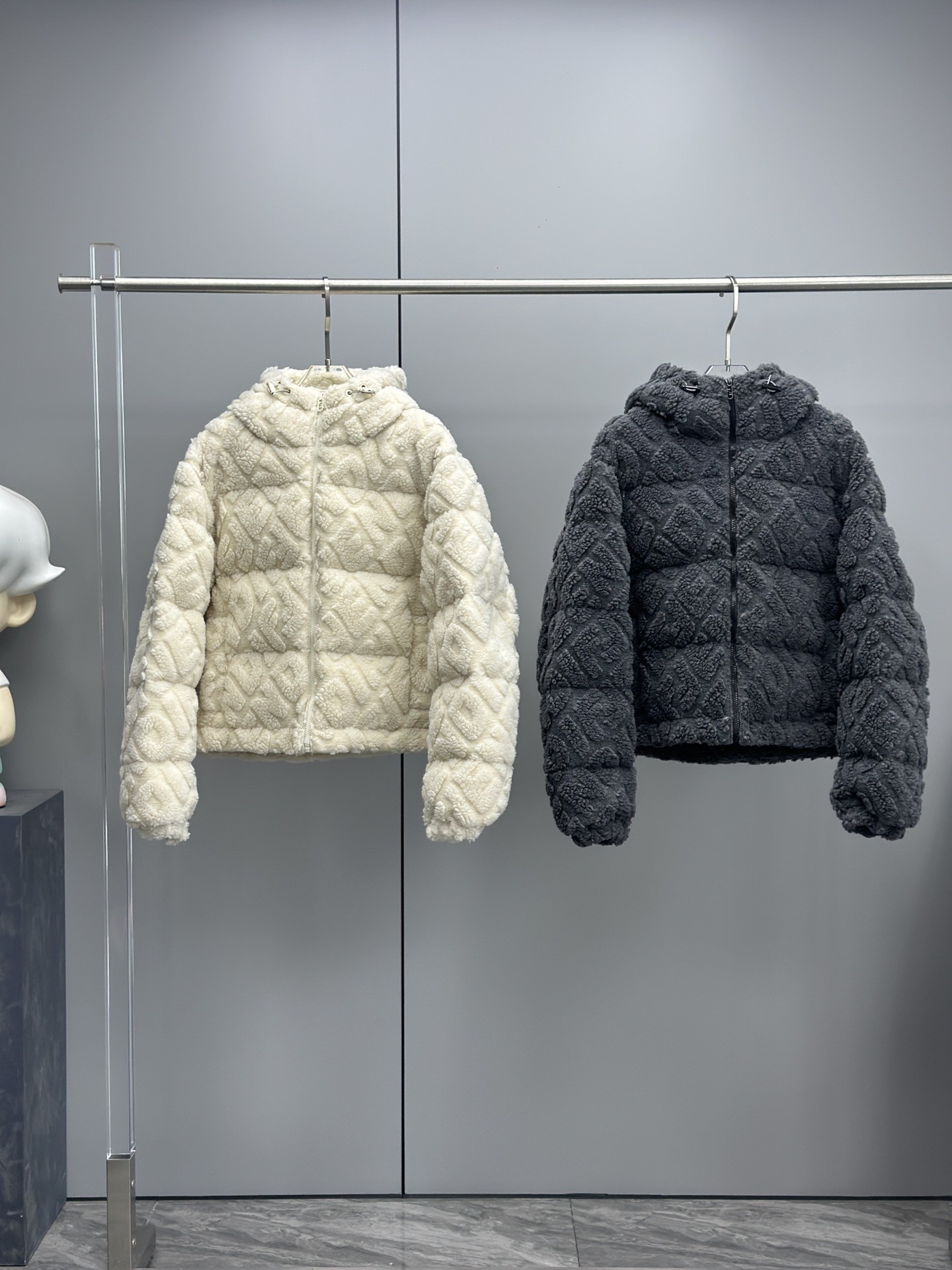 FEND Wool Down Jacket（Multiple colors）