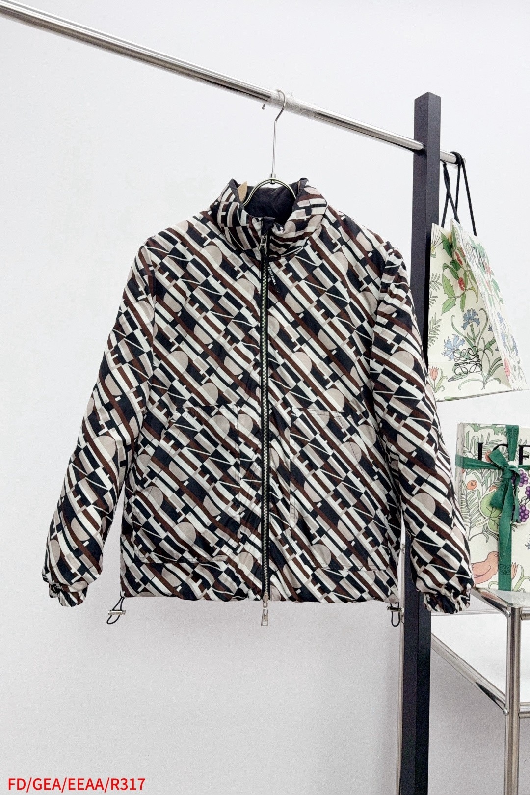 FEND Down Jacket（Double-sided wearable）