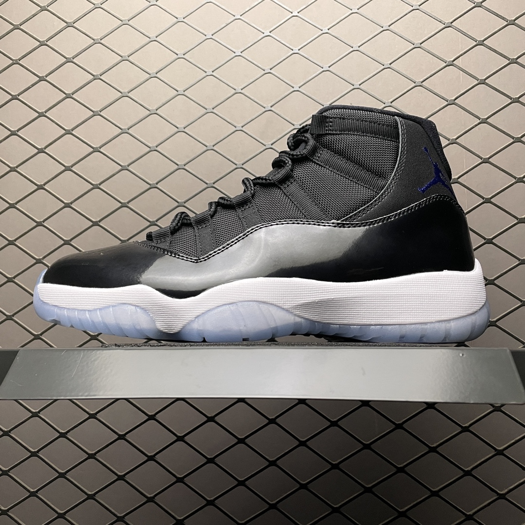 JRD 11 Retro Space Jam 378037-003