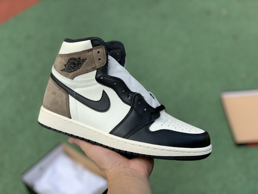 Jordan 1 Retro High Dark Mocha