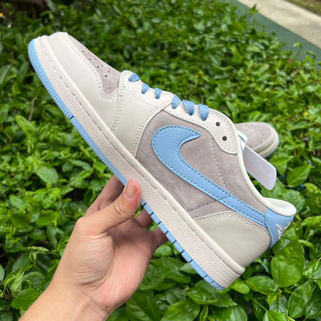 Travis Scott x Jordan Air Jordan 1 Low OG