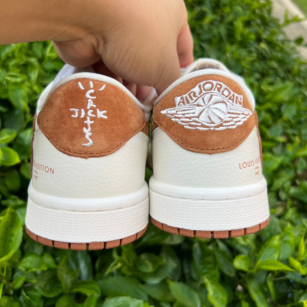 Travis Scott x Jordan Air Jordan 1 Low OG