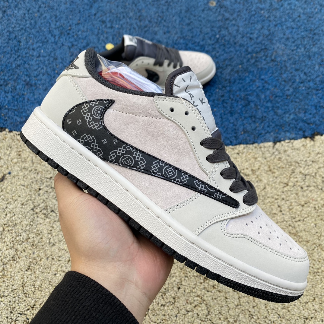Travis Scott x Air Jordan 1 Low
