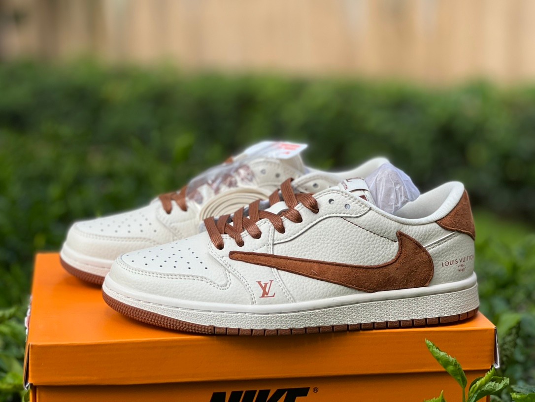 Travis Scott x Jordan Air Jordan 1 Low OG
