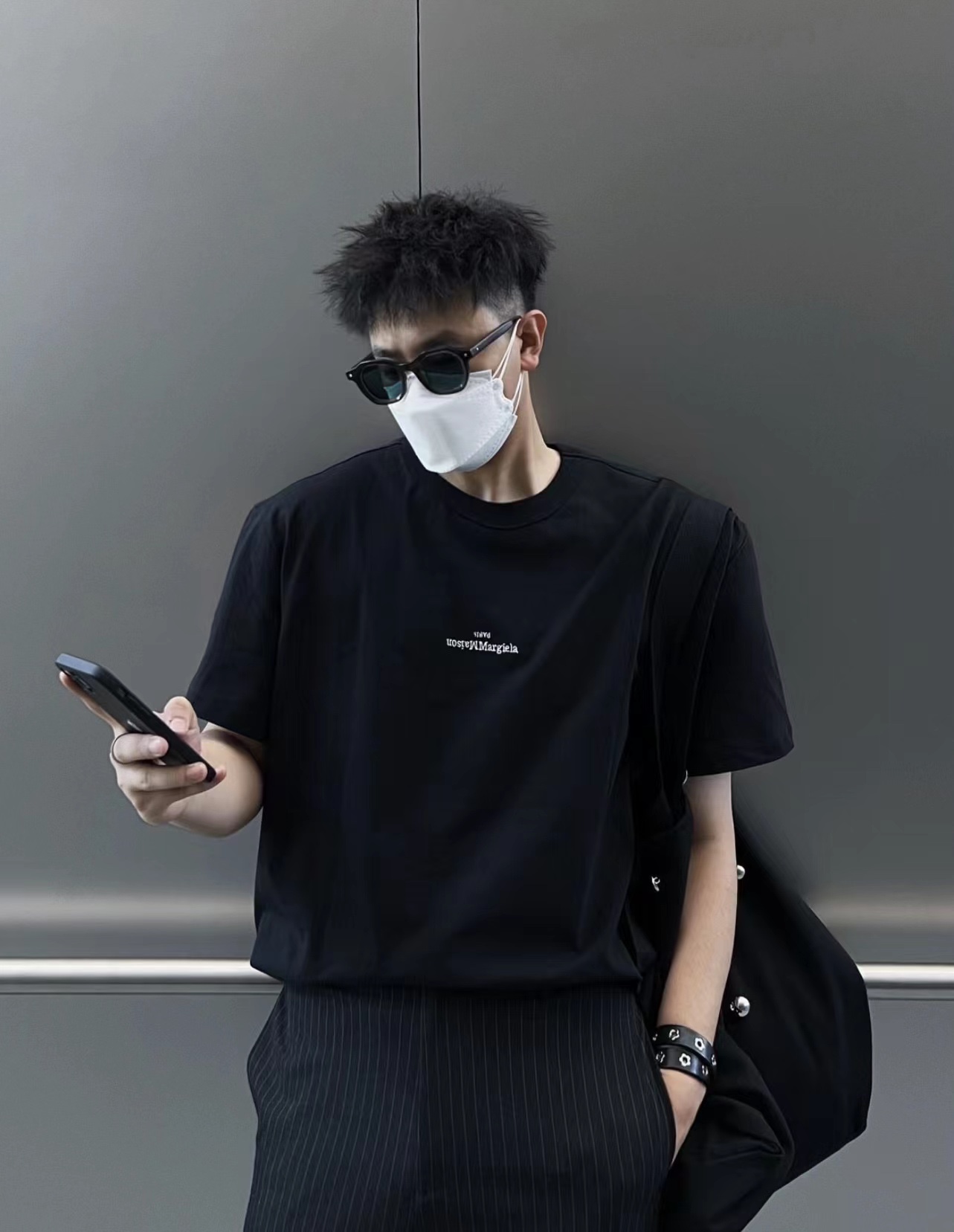 M-rg13la Black & White Upside Down Letter Embroidered Short Sleeves