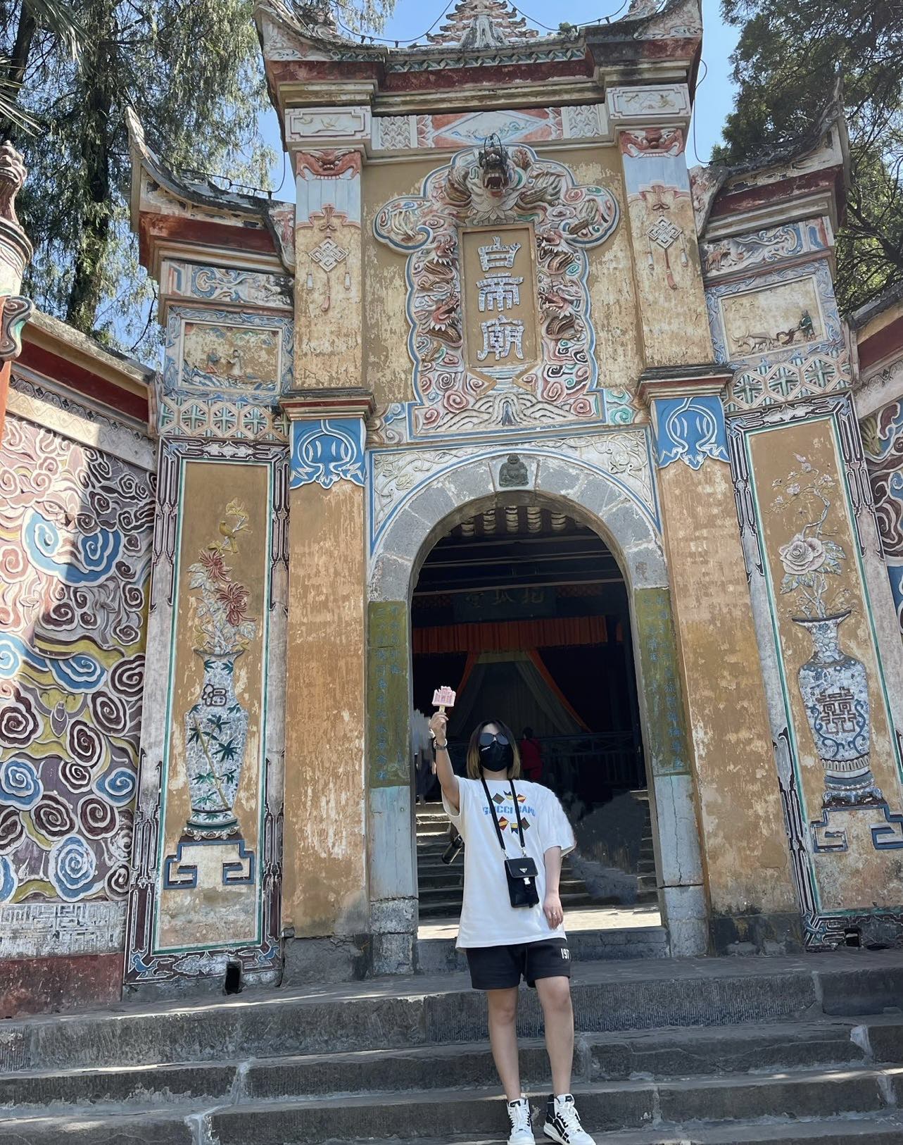 Guc1 BAND flag embroidery short sleeves