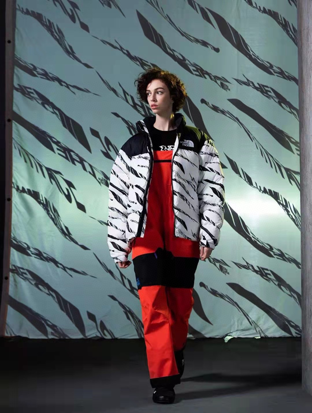 White 'ZebraLogoPattern' Down Jacket