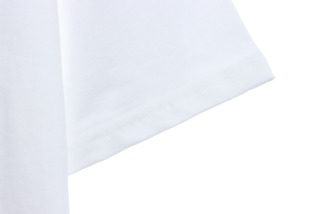 M-rg13la Black & White Upside Down Letter Embroidered Short Sleeves