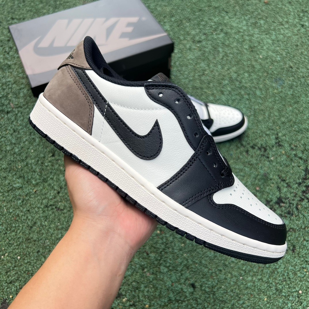 Jordan 1 Retro Low OG Mocha