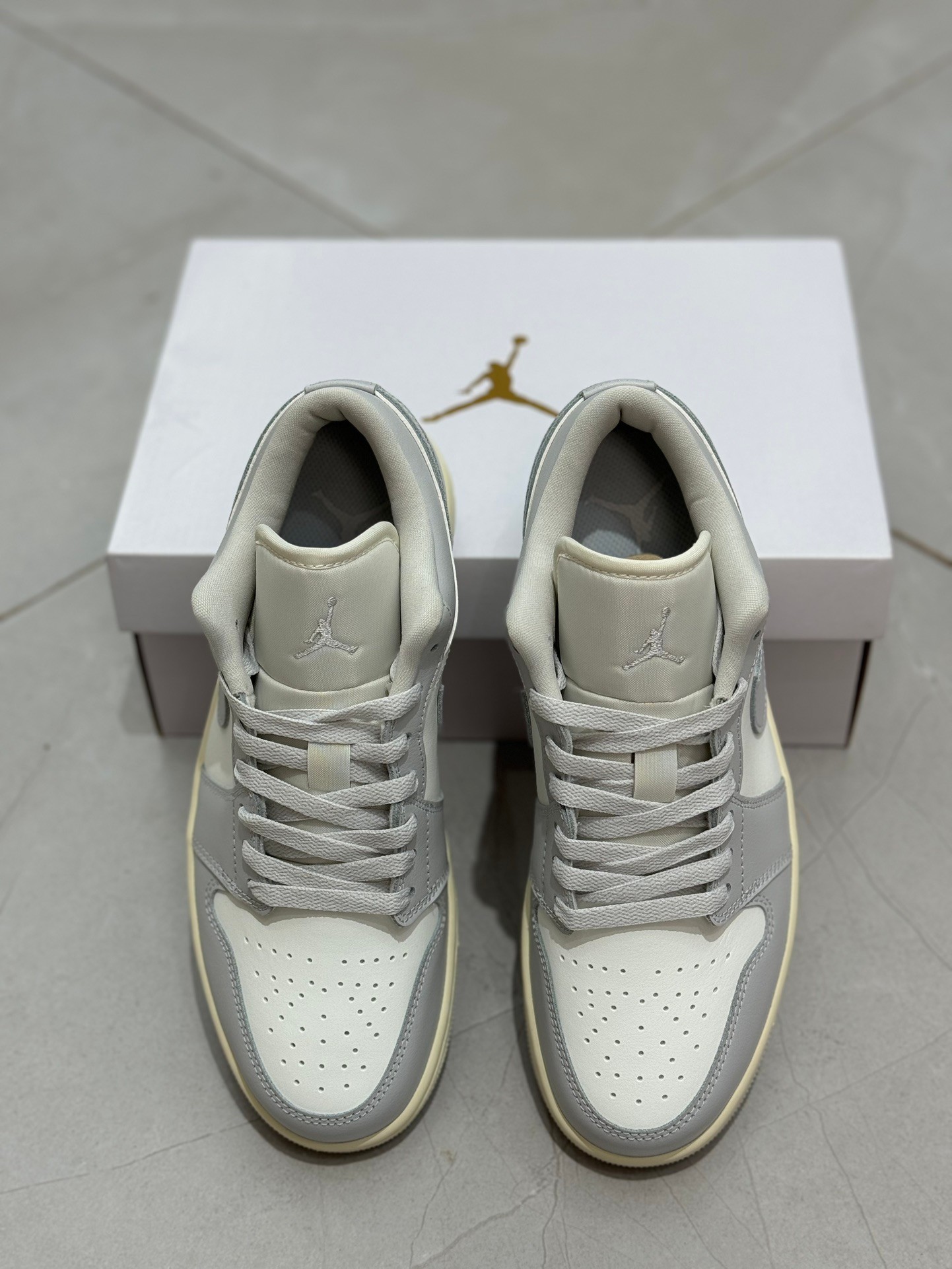 Jordan 1 Low Coconut Milk Neutral Grey-36-46