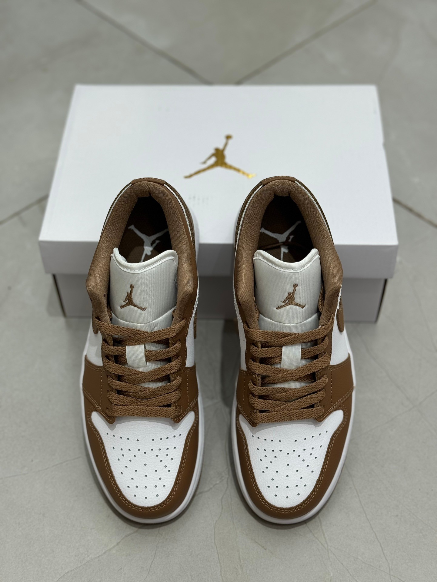 Jordan 1 Low Archaeo Brown White_DC0774-202-36-46