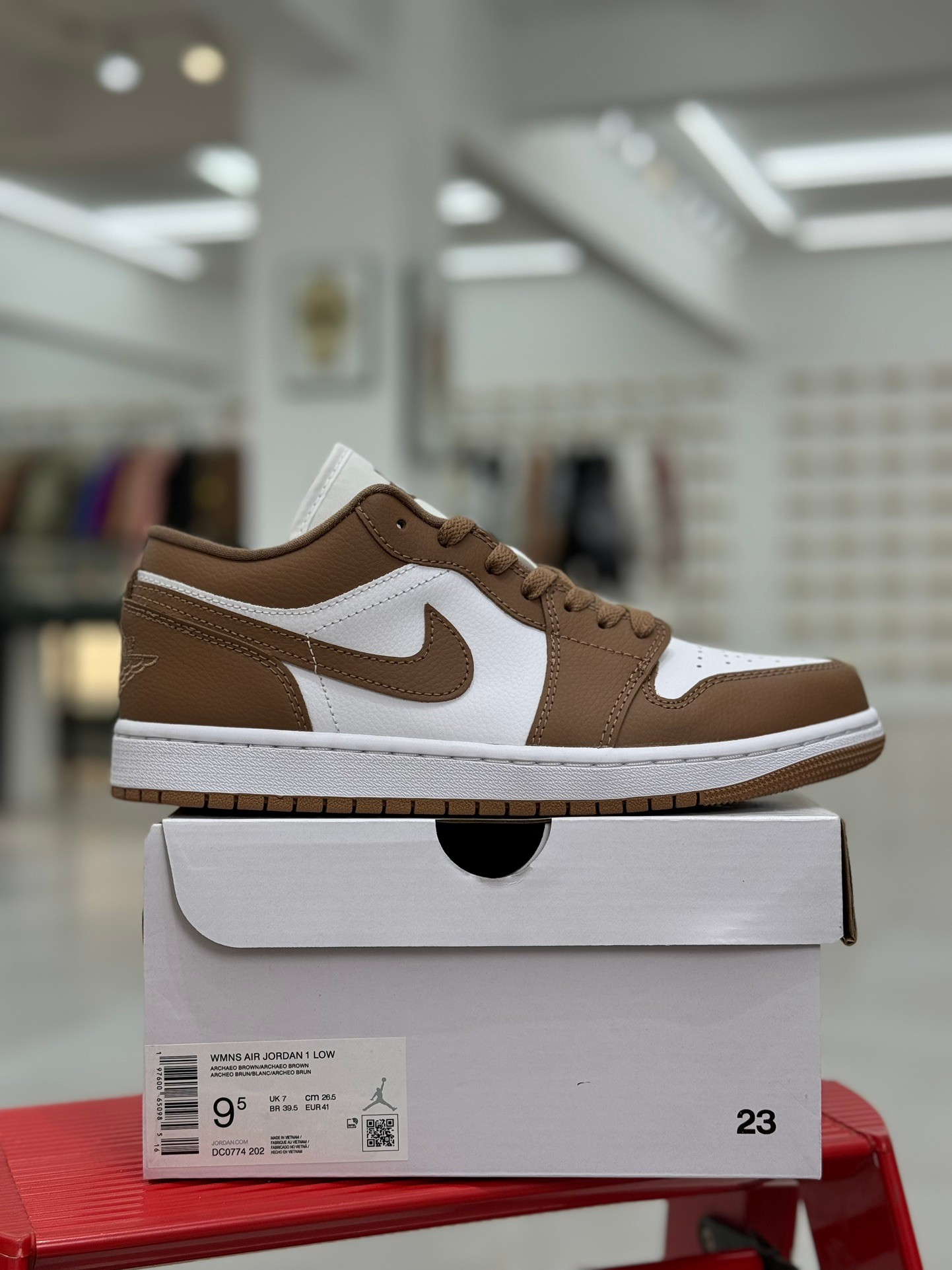 Jordan 1 Low Archaeo Brown White_DC0774-202-36-46
