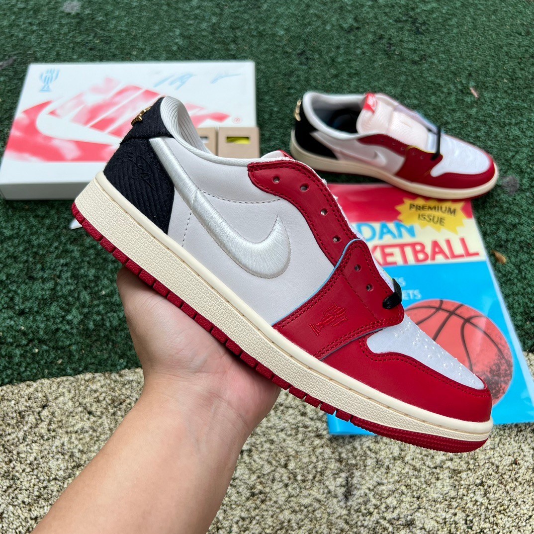 Jordan 1 Retro Low OG Trophy Room Rookie Card Home