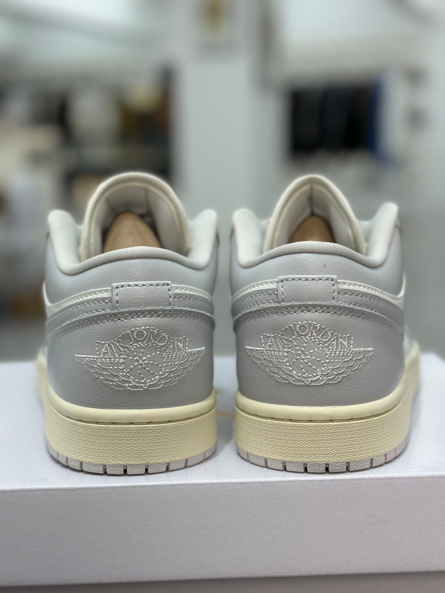 Jordan 1 Low Coconut Milk Neutral Grey-36-46