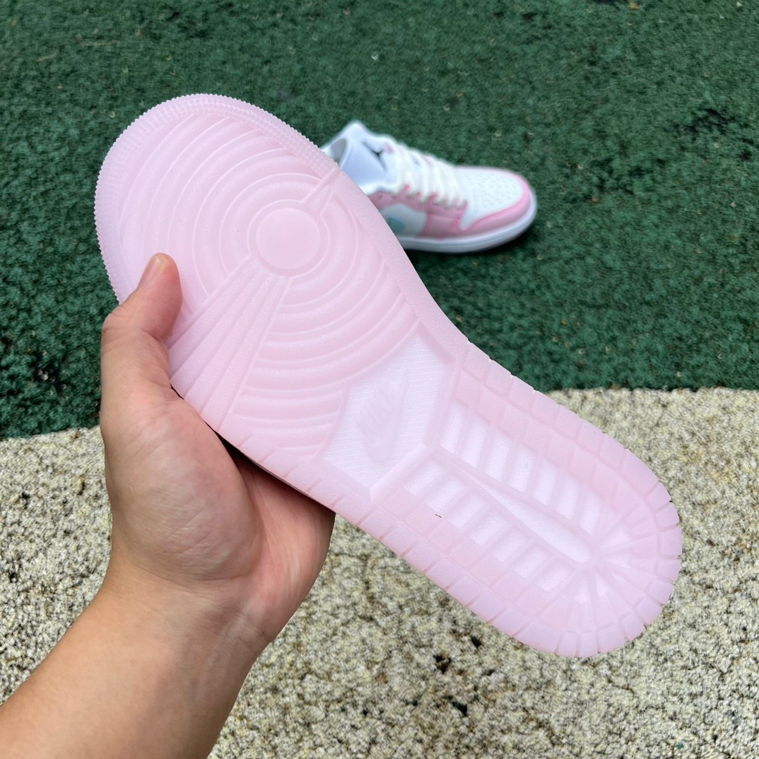 Jordan 1 Low SE Paw Print Pink Foam