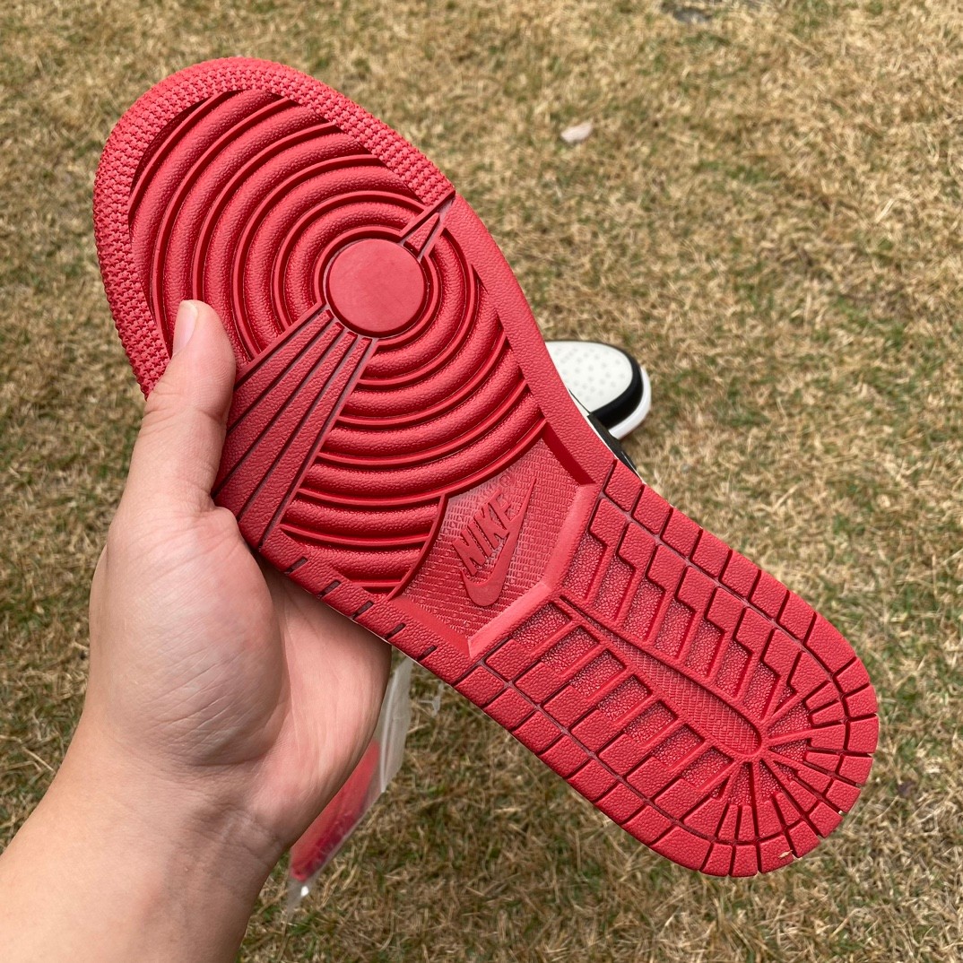 Jordan 1 Retro High Not for Resale Varsity Red