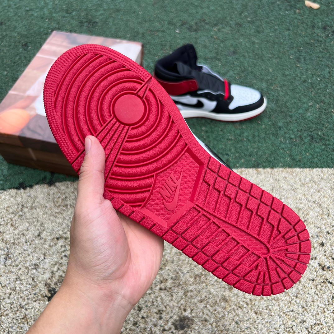 Air Jordan 1 High OG “Black Toe”