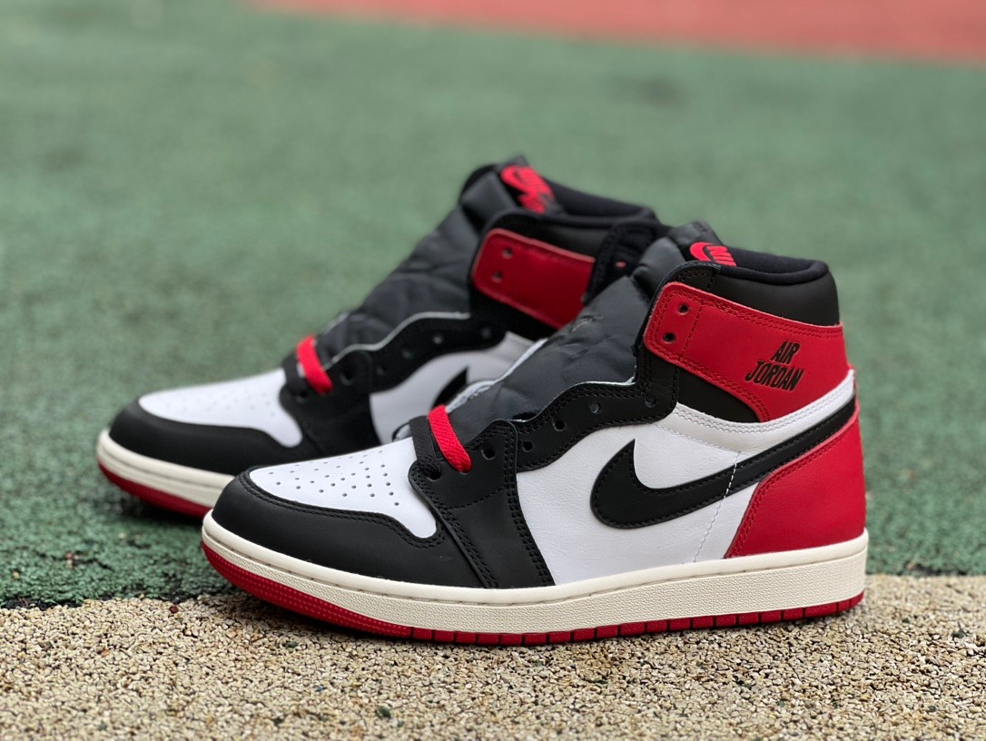 Air Jordan 1 High OG “Black Toe”