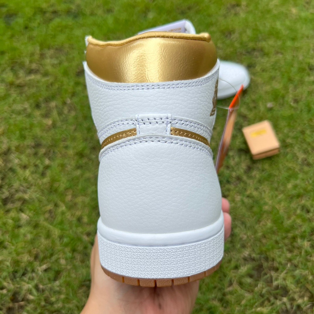 Jordan 1 Retro High OG Metallic Gold