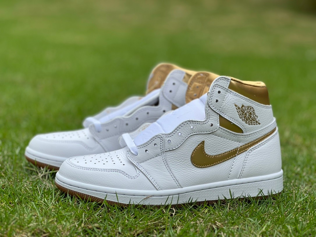 Jordan 1 Retro High OG Metallic Gold