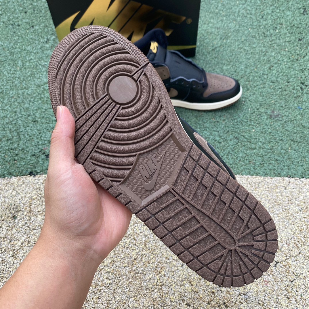 Air Jordan 1 High OG Palomino