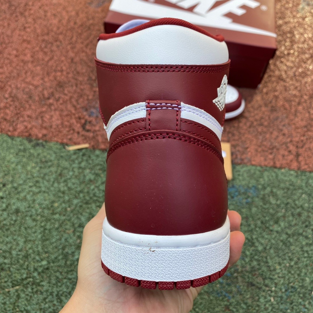 Air Jordan 1 Retro Hi OG Team Red