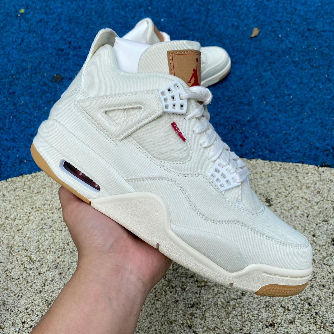 Jordan 4 Retro Levi's White