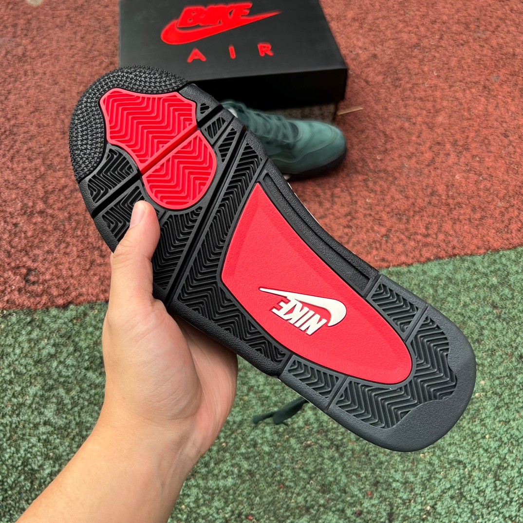 Jordan 4 RM SP Nigel Sylvester Grandma's Driveway