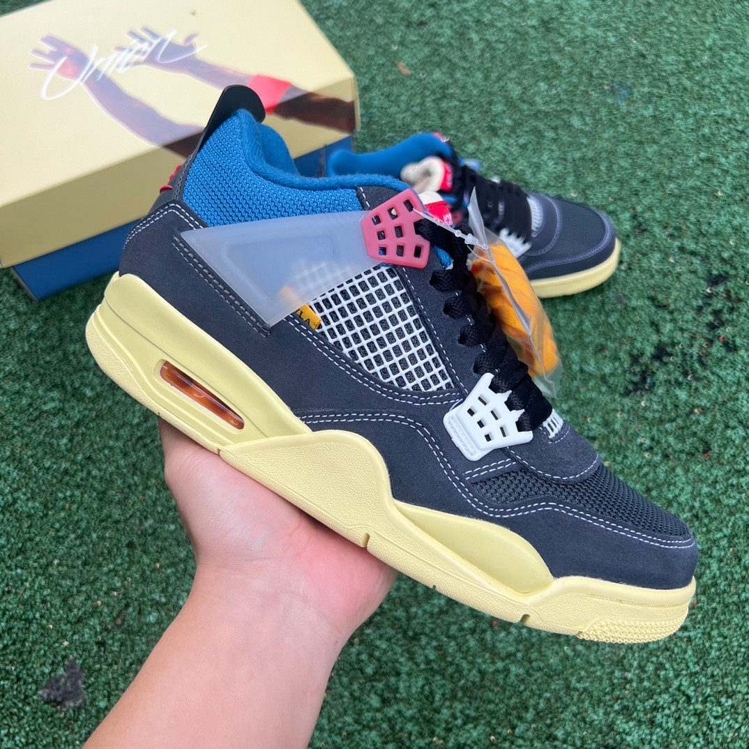 Jordan 4 Retro Union Off Noir