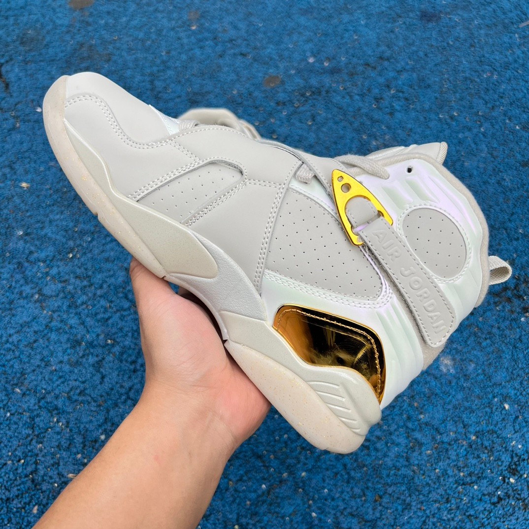 Jordan 8 Retro Champagne