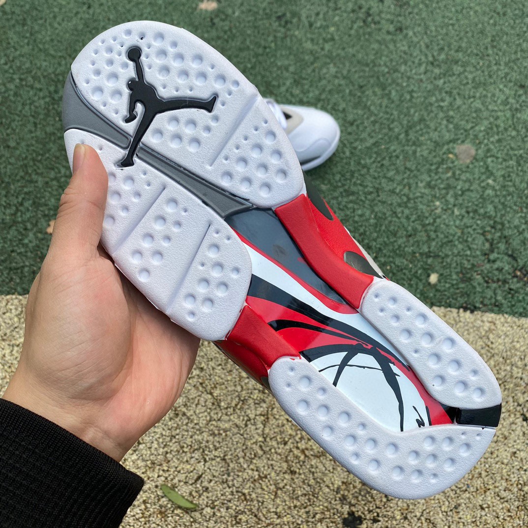 Jordan 8 Retro Bugs Bunny
