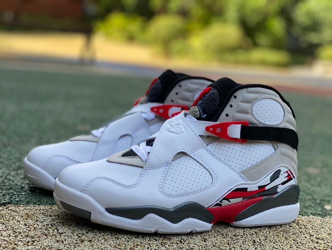 Jordan 8 Retro Bugs Bunny