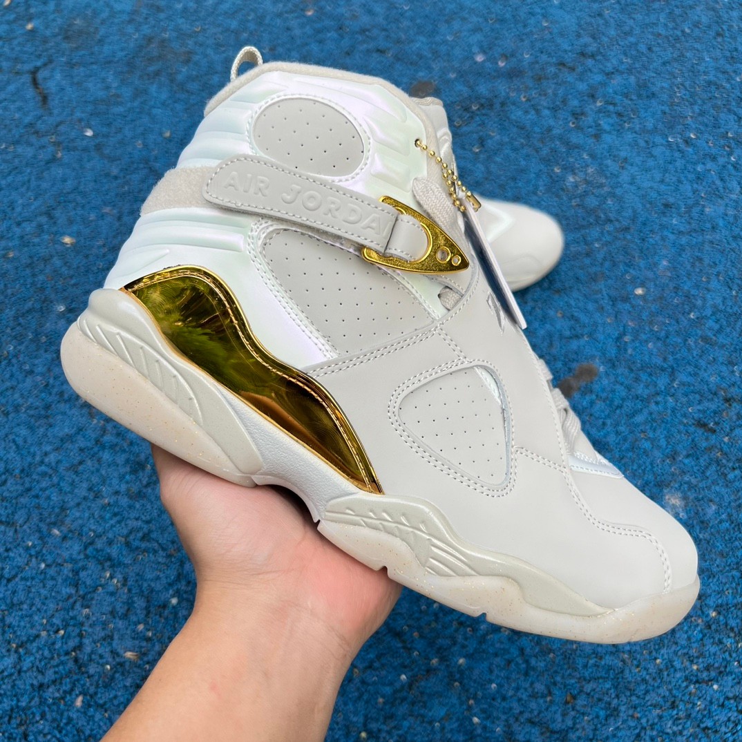 Jordan 8 Retro Champagne